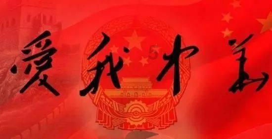 夏季纽扣裙